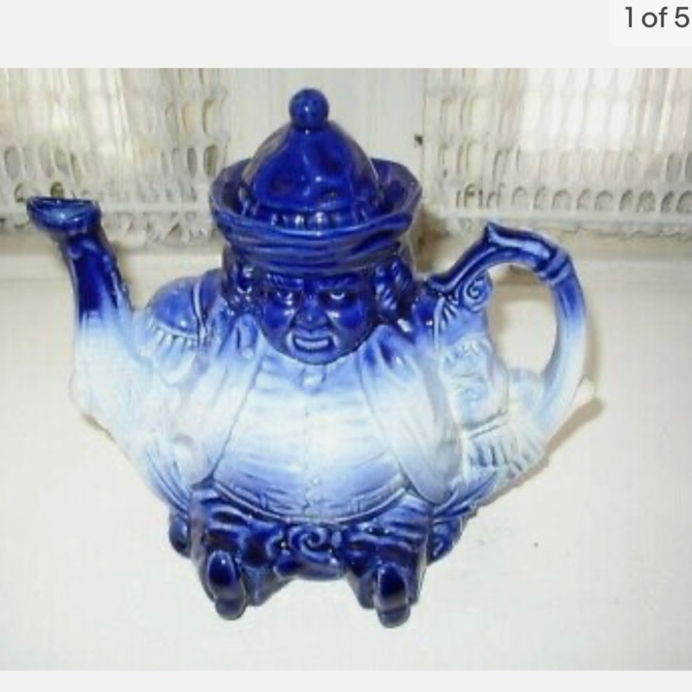 English, Victoria, Staffordsmire Flow Blue Parliament Judge Teapot